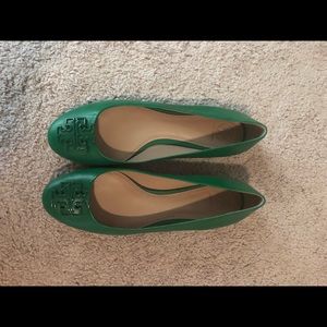NEW Tory Burch Green Ballet Flats